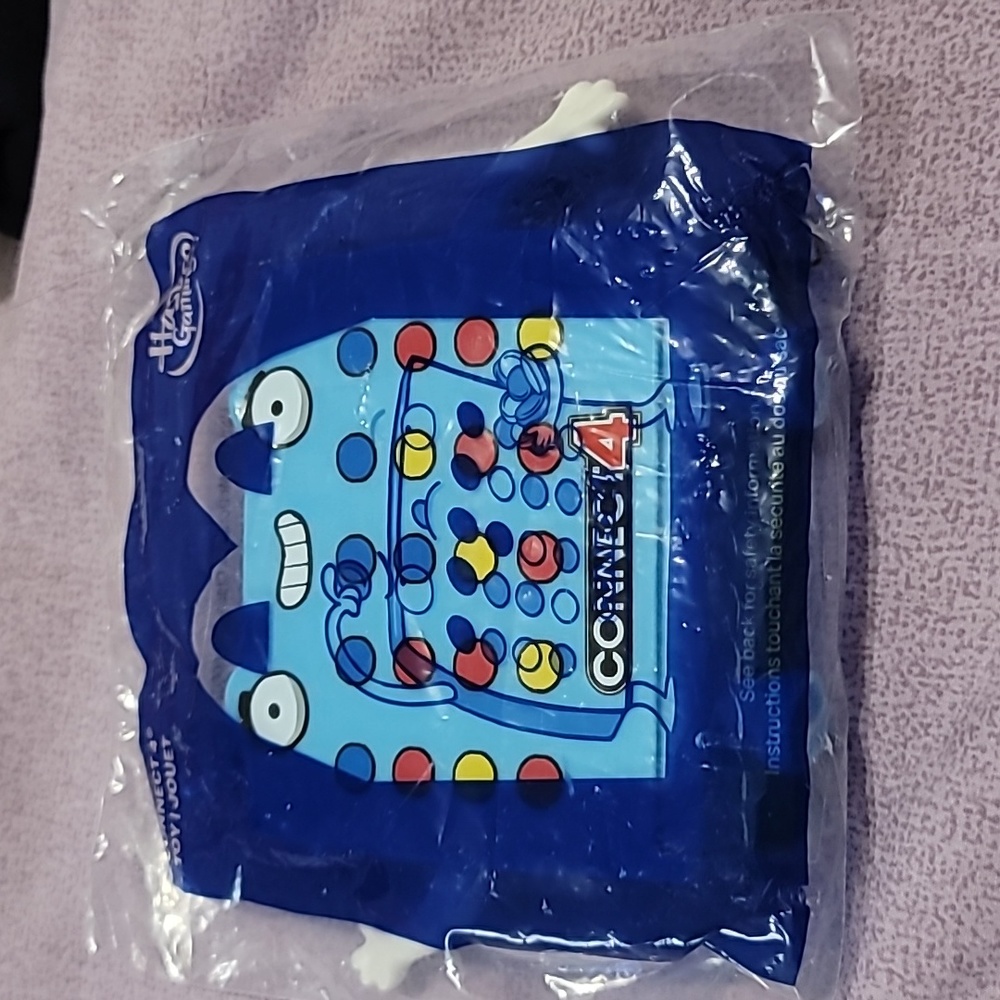MC DONALD’S HAPPY MEAL HASBRO CONNECT 4 Game
